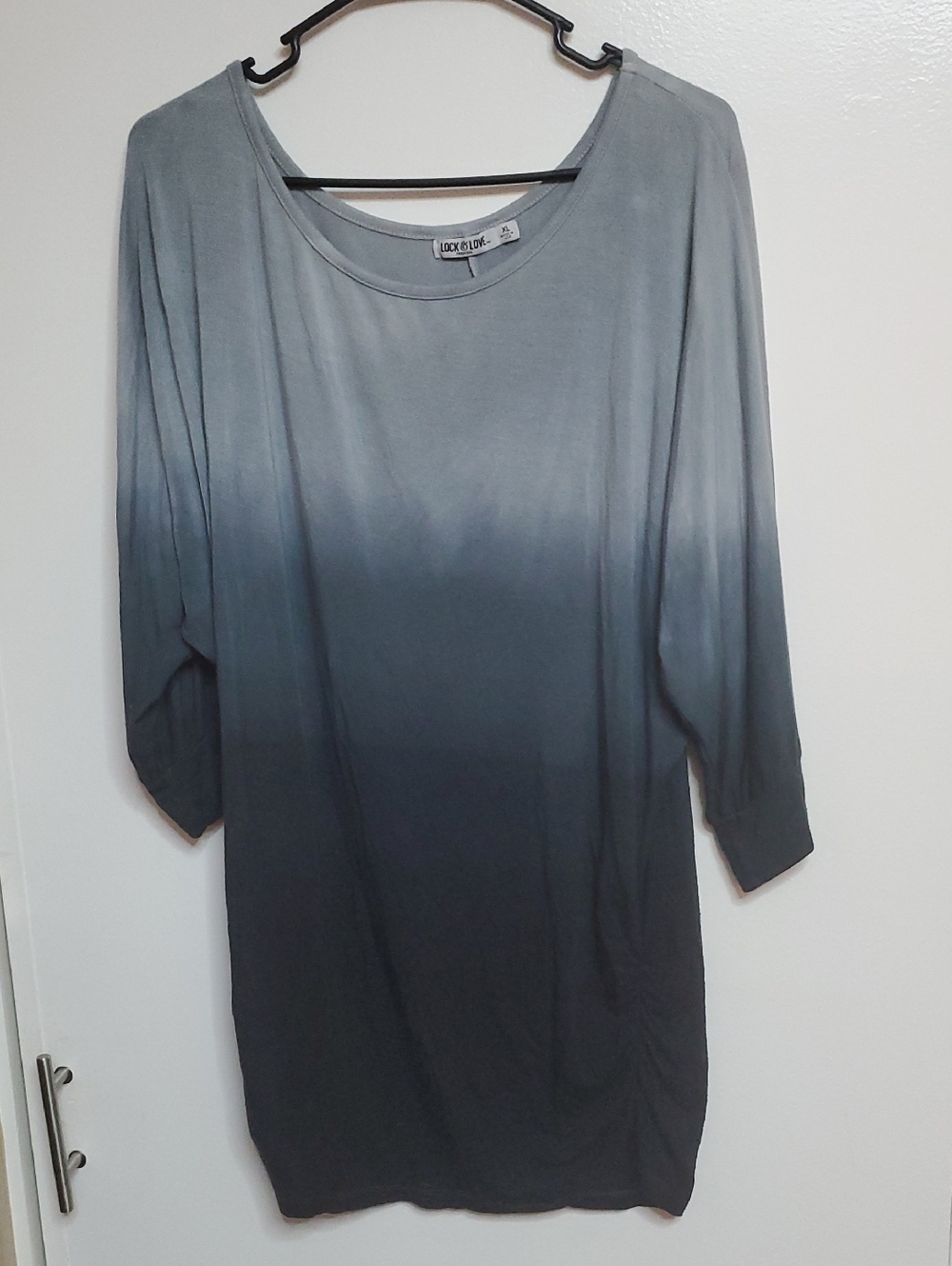 Look & Love Ombre Long Sleeve Scoop Neck Top - Gray